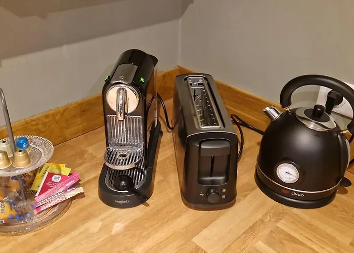 ô Tour's Angels A Côté